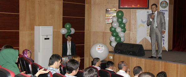 Etkili iletişimin sırlarını anlattı