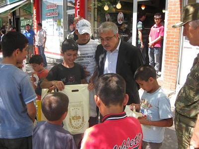 Güvençer`den boyacı çocuklara özel ilgi