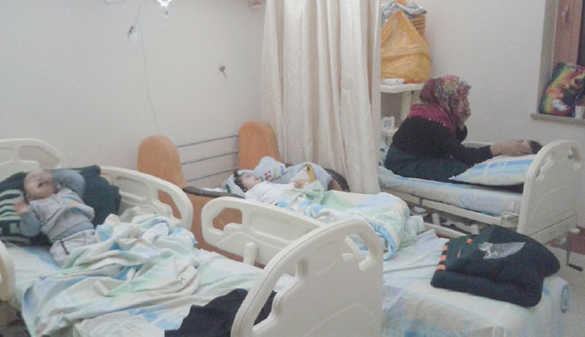 Hastalar refakatçi koltuğunda tedavi ediliyor!