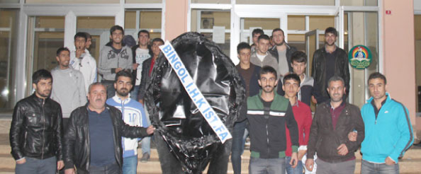 Il hakem kurulu`nu protesto ettiler