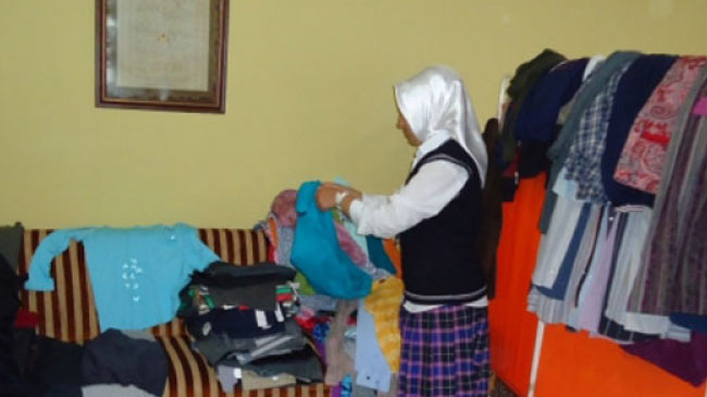 Imam hatip lisesi öğrencilerine yardım