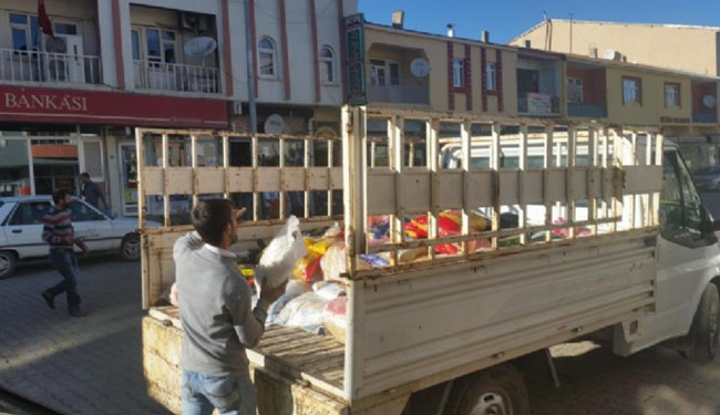 Karlıova belediyesi`nden kobane`ye yardım