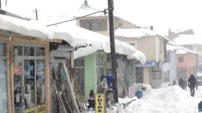 Karlıova`da kar esareti