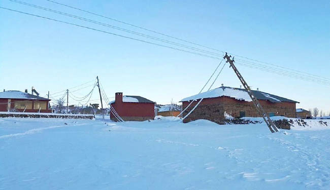 Köyler karanlığa mahkum edildi