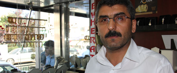 Kuyumcularda `nöbet uygulaması` devam ediyor