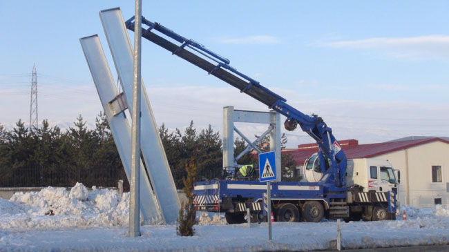 Kyk önüne üstgeçit