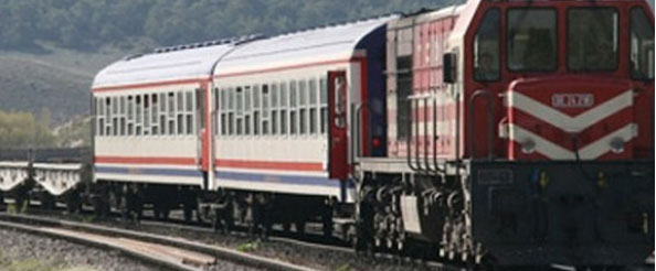 Mayın ihbarı tren seferlerini durdurdu