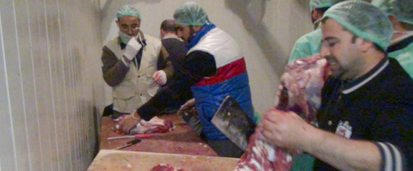 Merhamet Eli yüzlerce aileye ulaştı