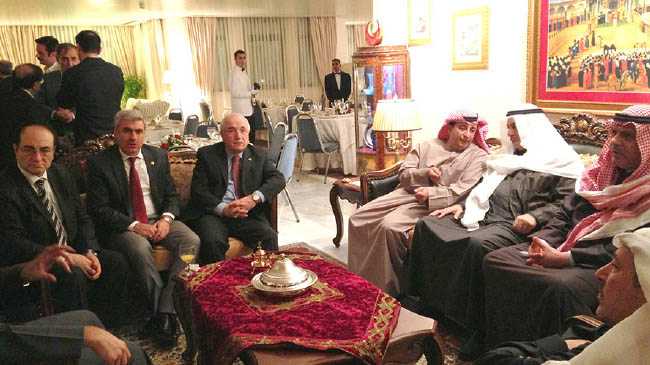 Milletvekili taş yurda döndü