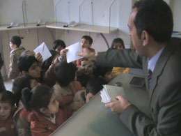 Miniklerden ptt`ye ziyaret