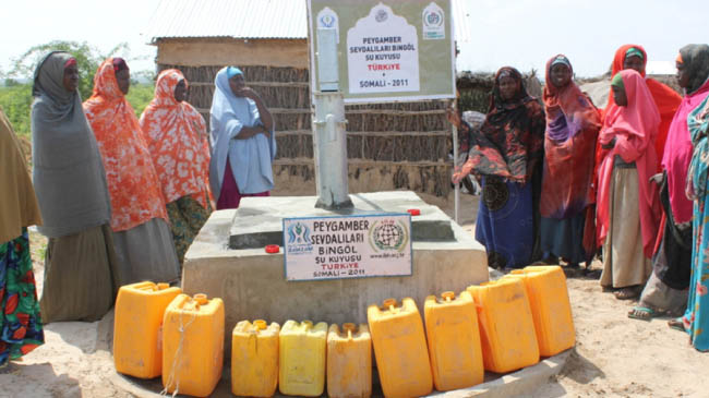 Peygamber sevdalılarından somali`ye su kuyusu