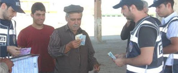 Polisten sahte para uyarısı