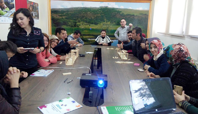 Rehber öğretmenlere zeka oyunları eğitimi