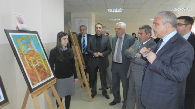 Resimlerle büyülediler