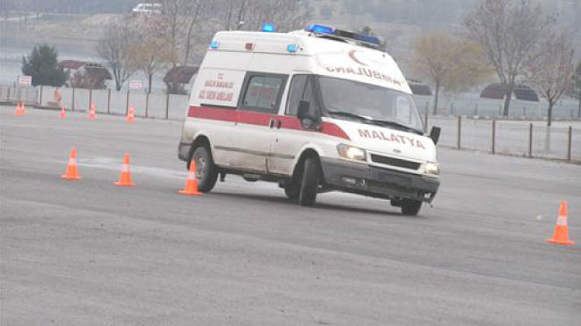 Sağlık personeline ambulans eğitimi