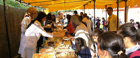 Sağlıkçılardan, somali`ye yardım kermesi