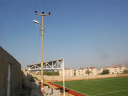 Saha içerisinde yüksek gerilim hattı