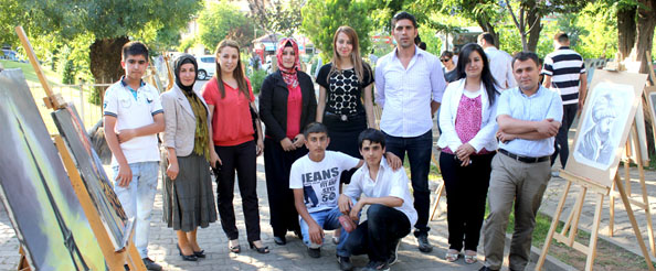 Sanat sokak`ta resim sergisi