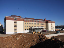 Saray lisesi`nde son rötuşlar