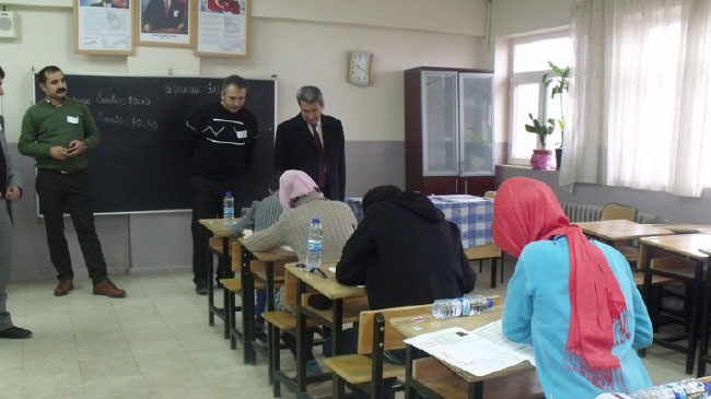 Sınavlar sorunsuz tamamlandı