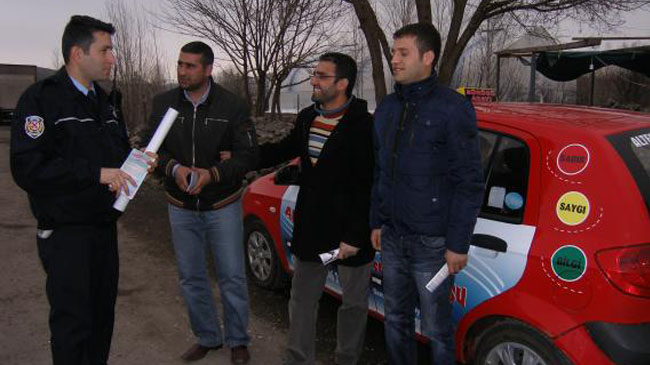 Sürücülere kural hatırlatması