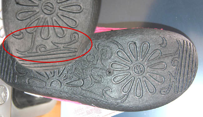 Terlik tabanına `muhammed` yazmışlar!