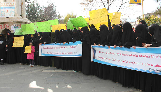 TESETTÜRE HAKARET PROTESTOSU!