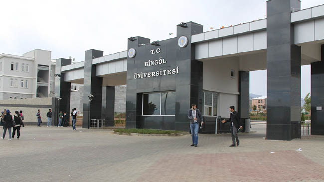 Üniversitede iki ayrı konferans