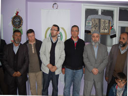 Uşaklı gönüllüler yetimleri sevindirdiler