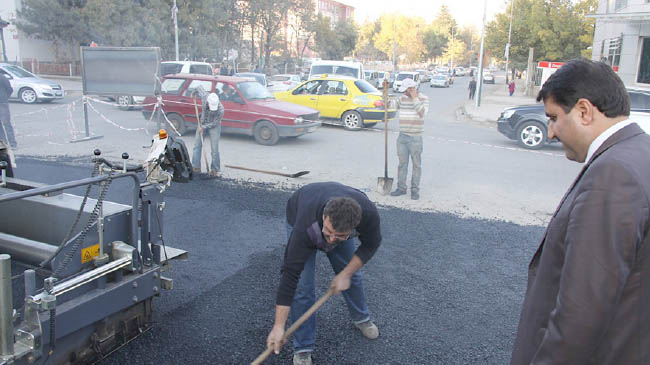 Üstyapı çalışmaları devam ediyor