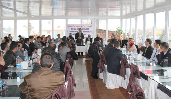 Veliyi okula, öğretmeni eve taşımak istiyoruz