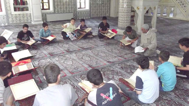 Yaz kur`an kurslarına yoğun ilgi