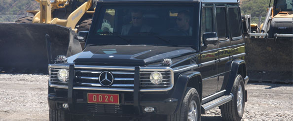 Zırhlı makam aracı yollarda