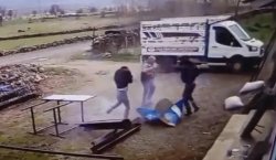 Bingöl`de kesilen varil bomba gibi patladı! Patlama anı kamerada