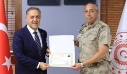 Bingöl`de 20 yıllık cinayeti çözen ekibe başarı belgesi verildi