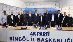 AK Parti`ye katılmıştılar! Rozetleri takıldı