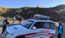 Bingöl`de hafif ticari araç takla attı: 5 Yaralı