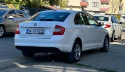 Bingöl`de otomobilin çarptığı 2 öğrenci yaralandı