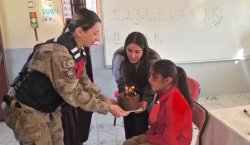 Bingöl Jandarma`dan Öğretmenler Günü Ziyareti