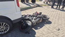 Bingöl`de arazi aracıyla motosiklet çarpıştı: 2 yaralı