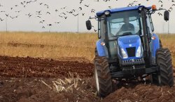 Bingöl`de yağışlar ekimleri geciktirdi: Çiftçi güneşli havayı bekliyor